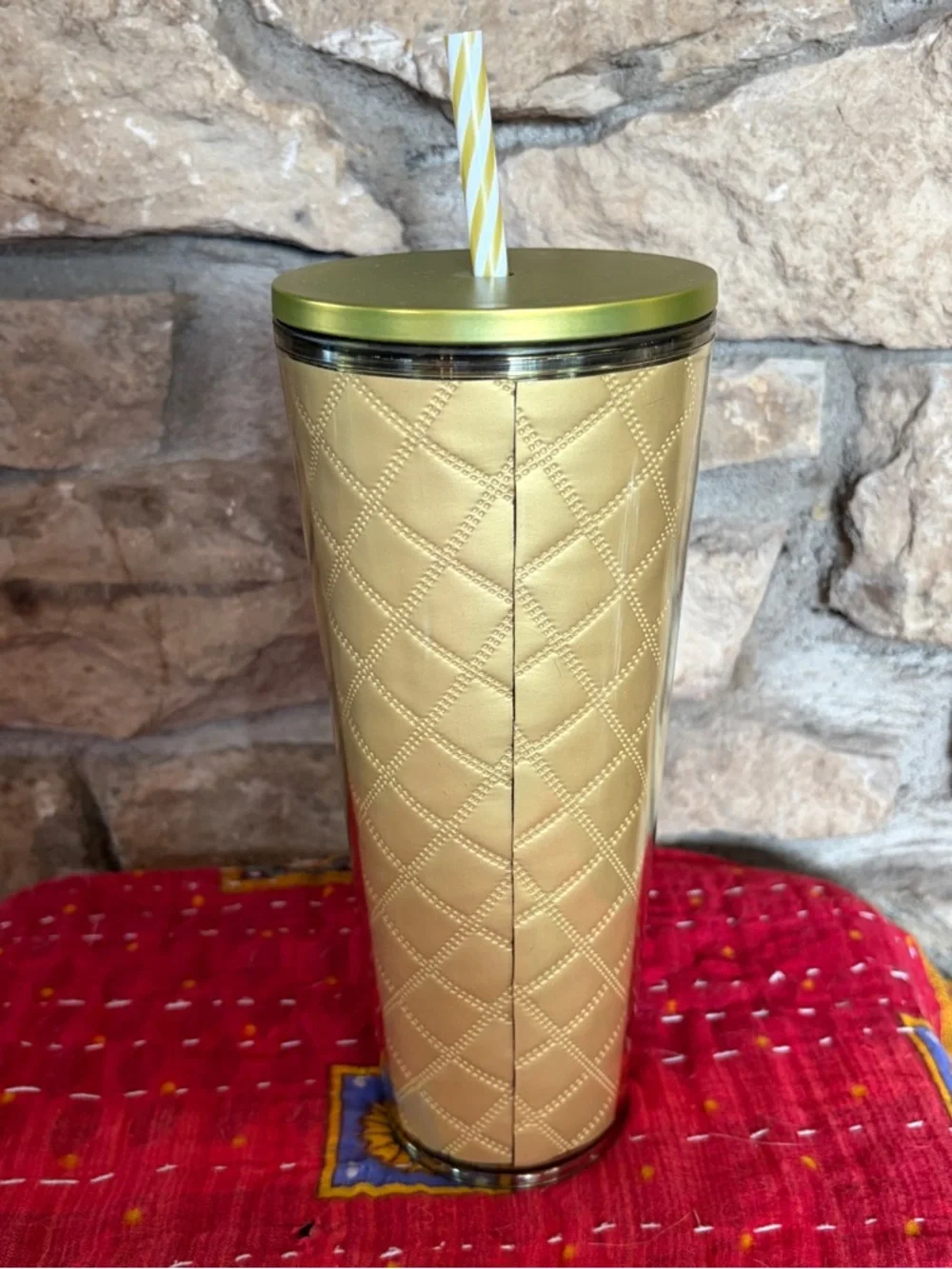 NWT Starbucks Holiday 2024 Metallic Gold Quilted Venti Tumbler 24oz 710mL